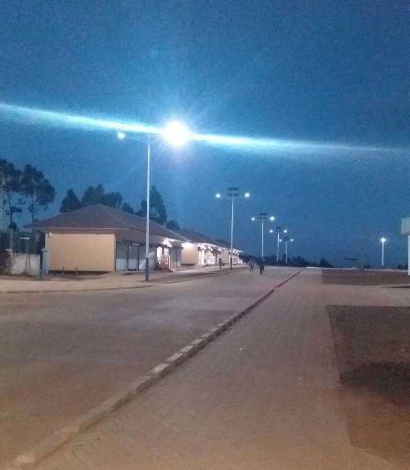 海珠区非洲科特迪瓦太阳能路灯工程